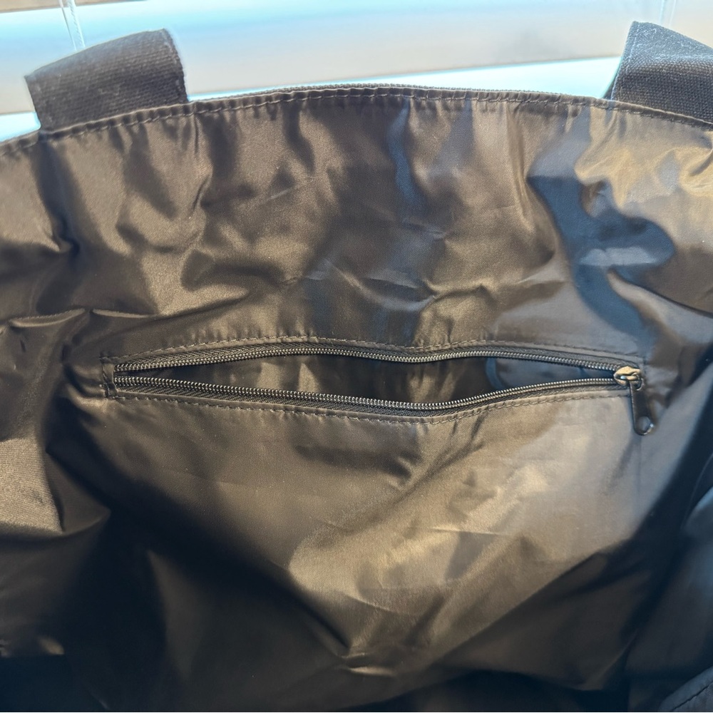 NWT Limited Edition Victoria's Secret Rose Metallic Tote - Picture 10 of 10
